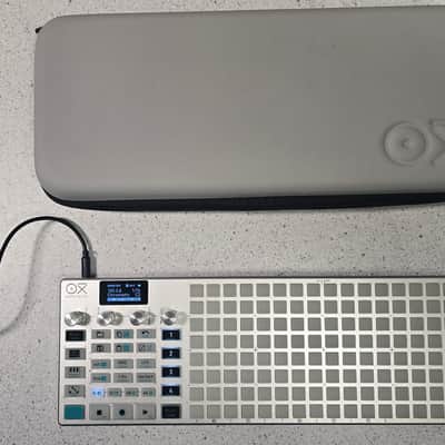 Oxi Instruments One MIDI / CV Sequencer Silver with Oxi Split image 1