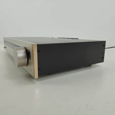 Luxman - T-210L- FM/LW/MW Stereo Tuner - In Box image 4