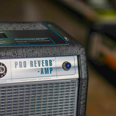 Fender FSR '68 Custom Pro Reverb 40w 1x12 Combo Amp - Pewter image 5