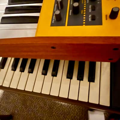 Dave Smith Instruments Mopho 32-Key Monophonic Synthesizer 2011 - 2016 - Yellow with Wood Sides image 6
