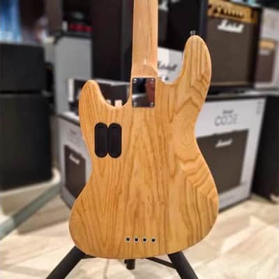 SIRE  - MARCUS MILLER V7 SWAMP ASH + HOUSSE + SANGLE+STAND image 2