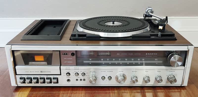 Vintage Sanyo JXT 6440K 3 in 1 Stereo System + Edifier P17