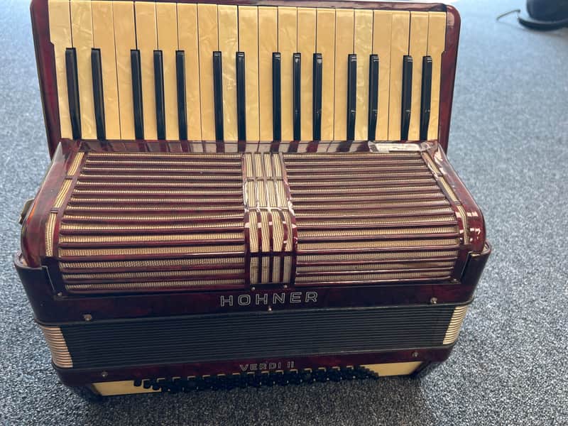 Hohner Verdi II - 80 Bass Accordion image 1