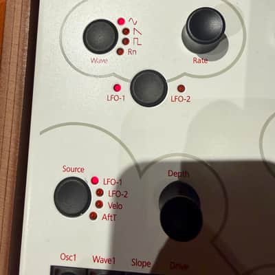 Modal Electronics 001 Hybrid Digital / Analog 2-Voice Synthesizer 2010s - White image 3