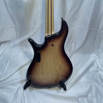 F bass VF5 2015 Sunburst image 5