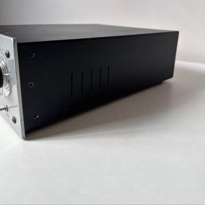 Universal Audio 710 Twin-Finity Microphone Preamp 2009 - Present - Silver image 3