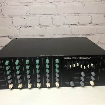 Yamaha EM1620 Powered Mixer image 1