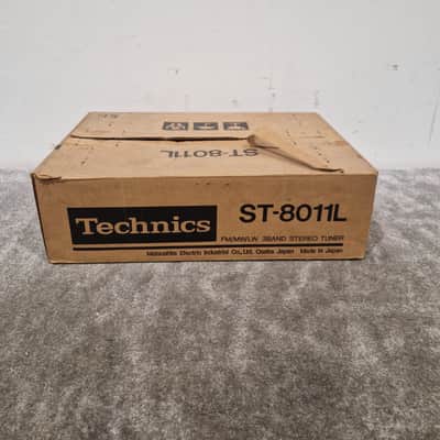 Technics ST-8011L Tuner - Analog Precision - Very Good w/ Original Box & Power Cable image 16