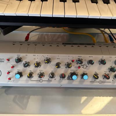 Sherman Filterbank 2 2000s - White image 3
