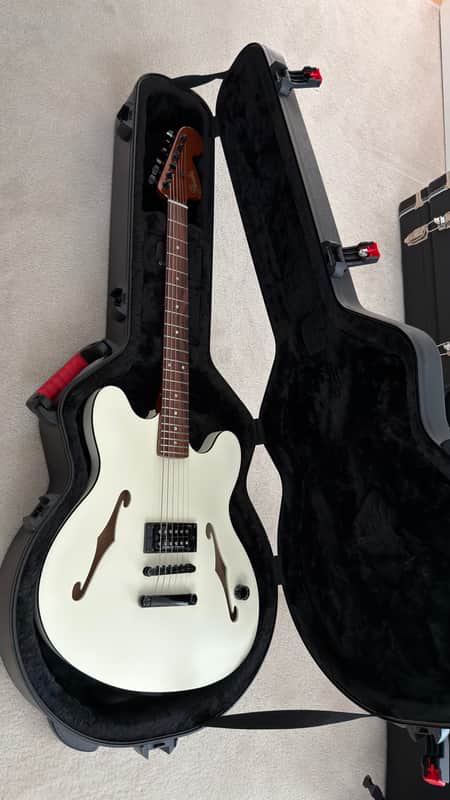 Fender Tom Delonge Starcaster 2024 - Olympic White, with Gator Hard Case image 1