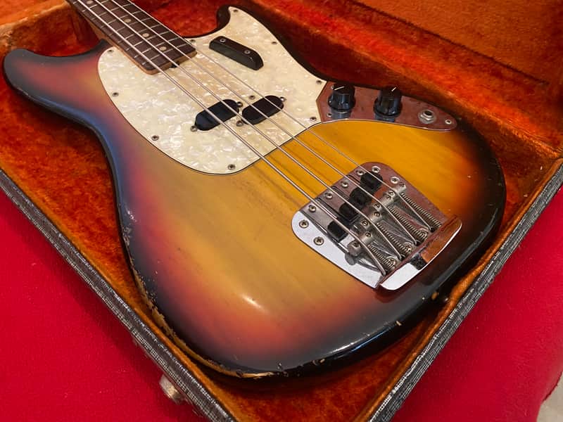 Fender Mustang