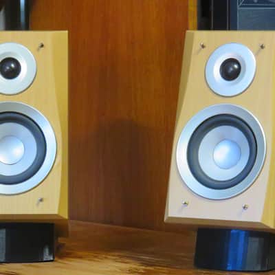 DENON USC-M30 Bookshelf 2-Way 100 Watt Speakers image 10