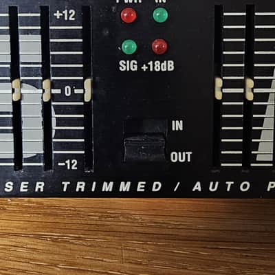 Alesis M-EQ 230 1990 image 4