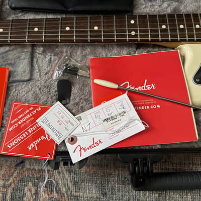Fender American Professional Jazzmaster with Rosewood Fretboard 2017 - 2019 - Olympic White W/ FLIGHT CASE image 3