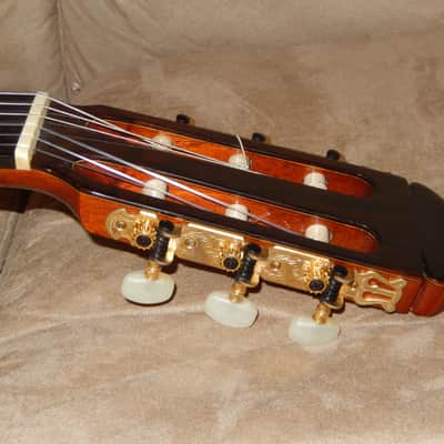 HAND MADE IN 1974 RYOJI MATSUOKA M60 SUPERB RAMIREZ STYLE CLASSICAL GUITAR image 4