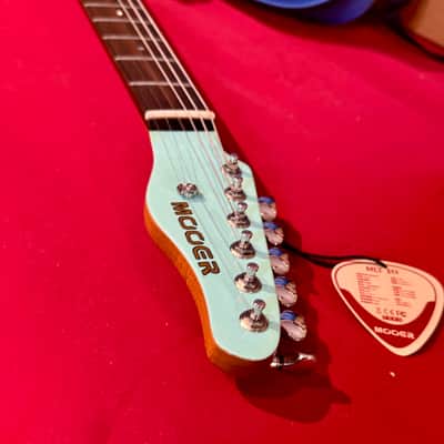 Mooer Guitars MLT10( Travel/ Short Scale )  CANDY BLUE 2025 Super Light 2,5Kg image 12
