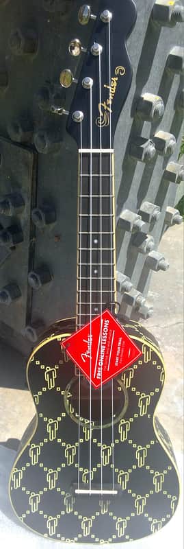 New Fender Billie Eilish acoustuc/electric concert ukulele.In box. image 1