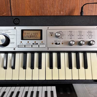 Korg Microkorg XL Analog Modeling Synthesizer / Vocoder w/ box, mic, power supply image 4