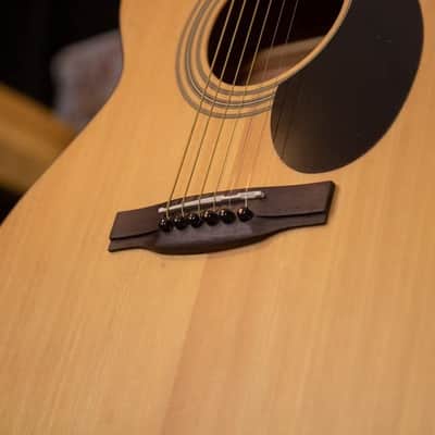 Jasmine S34C Orchestra & Auditorium Venetian Cutaway Spruce Top 6-String Acoustic Guitar w/Hard Case image 7