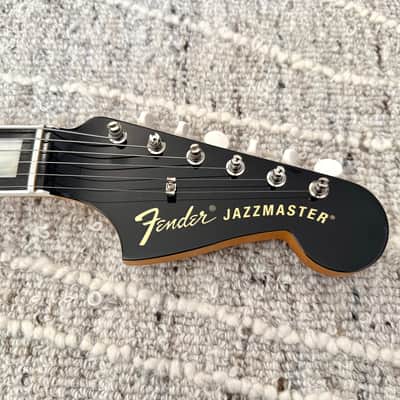 Fender Gold Foil Jazzmaster 2023 - Candy Apple Burst image 11