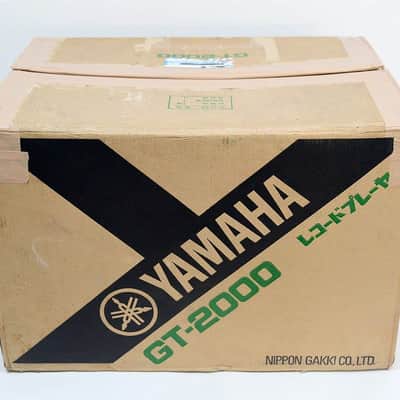 Yamaha GT-2000 Vintage LP Turntable in Near Mint Condition with Original Box image 2