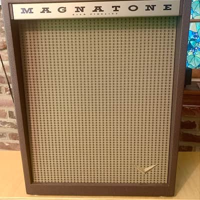 Magnatone Starlite Stack: Starlite 5-watt 1 x 8-inch Tube Combo Amp with matching Satellite 1X12-inch Ext. Cabinet w/ Magnatone covers. Mint and unused. image 8