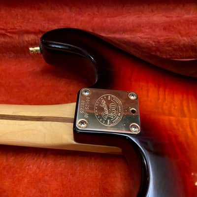 FENDER STATOCASTER 50th ANNIVERSARY LIMITED EDITION S2340 OF 2500 image 4