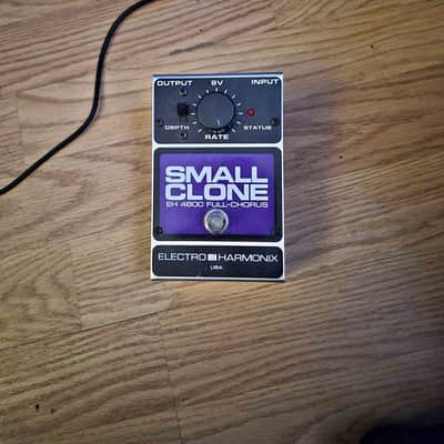 Electro-Harmonix EH4600 Small Clone Full-Chorus  - Purple / Black