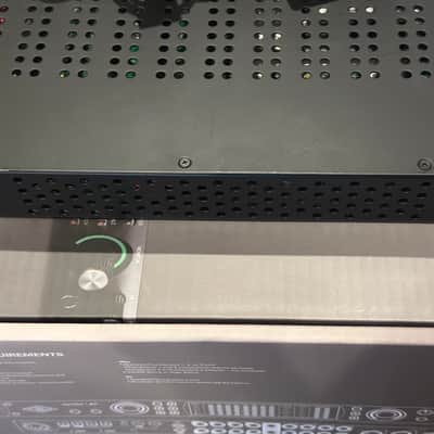 Universal Audio Apollo x8 Thunderbolt 3 Audio Interface 2018 - Present - Black image 6