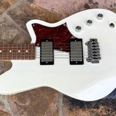 Reverend Descent W Baritone with Rosewood Fretboard 2024 - Present - Trans White image 1