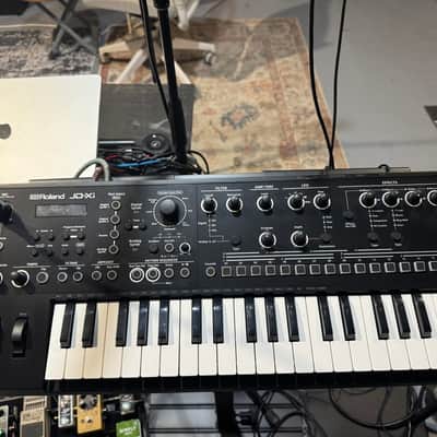 Roland JD-Xi 37-Key Analog/Digital Crossover Synthesizer 2015 - Present - Black