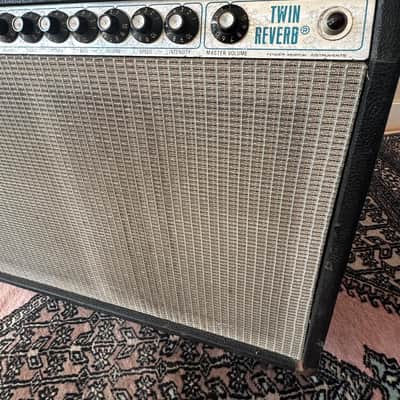 Fender Twin Reverb 2-Channel 135-Watt 2x12" Guitar Combo-Silverface image 4