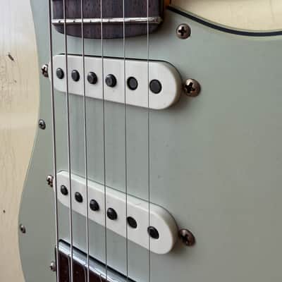 2026 Fender Custom Shop '62 Stratocaster HSS Heavy Relic - Vintage White image 4