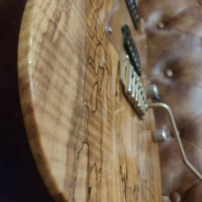 24 fret Rock Machine ( Incredible Wood Choice And Build Quality) image 2
