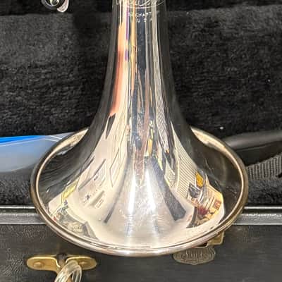 Bach Stradivarius Trumpet Model 37, Silver Finish image 5