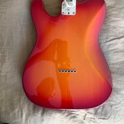 Fender American Deluxe Telecaster 2012 with Maple Fretboard Aged Cherry Burst image 3