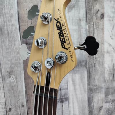 Peavey Foundation 2000 5 String -RARE- w/ new Hard Case image 12