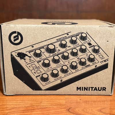 Moog Minitaur Rev2 TBP002 2012 - Present - Black