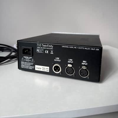 Universal Audio 710 Twin-Finity Microphone Preamp 2009 - Present - Silver image 5