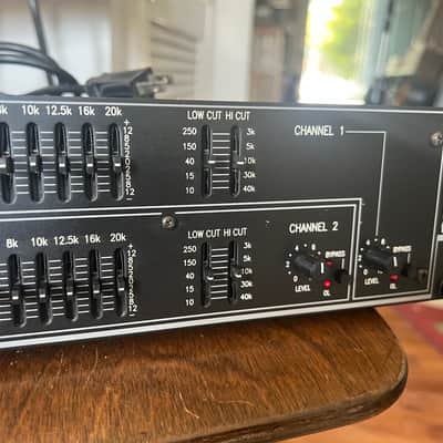 Rane ME 60 Dual Channel 30-Band Equalizer with rack mount bolts and washers. image 4