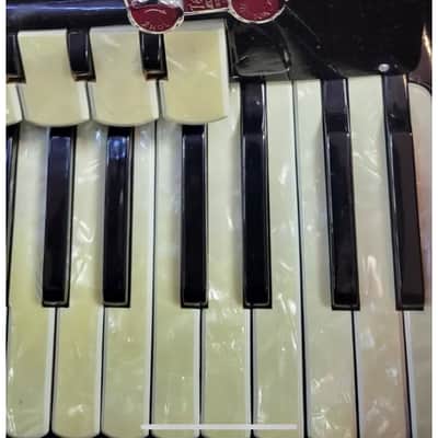 Elec Titano Virtuoso 120-4 Bass Switch 41 key 11 Tteble switch accordion image 2
