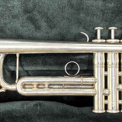Yamaha Xeno Trumpet, Silver Finish, Gold Brass Bell, Model YTR8335RG image 9