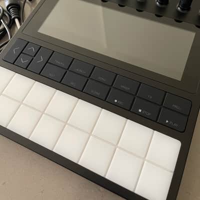 1010 Music Bento image 3