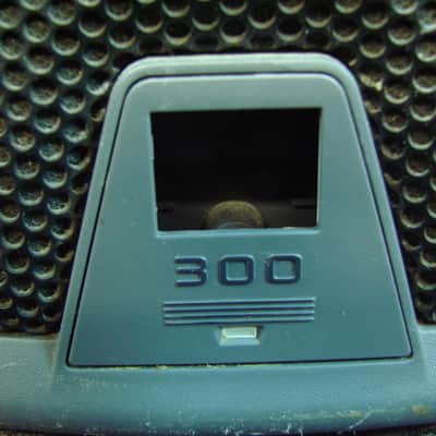 JBL EON 300 Series 315 280-Watt 15" Two Way Powered Portable Speaker image 2