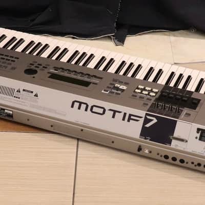 Yamaha Motif 7 Production Synthesizer 2000s Rare image 6