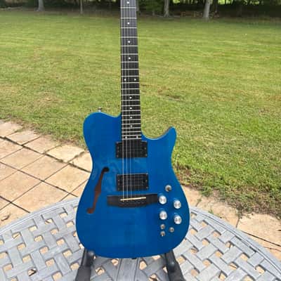 Carvin AE 185 Late 1994 - Blue image 1