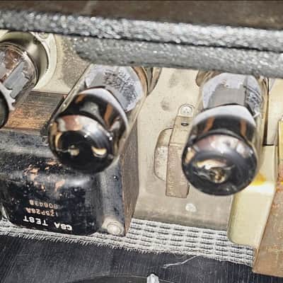 1965 Fender Vibrolux Reverb Vibrato Both Channels image 7
