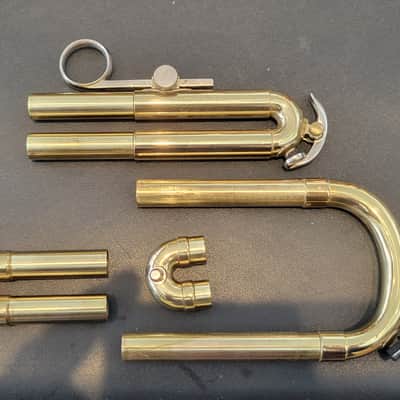 Conn Director Shooting Star Trumpet with case and Mouthpiece image 7