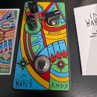KHDK Electronics In Waves - In Waves Graphic image 3