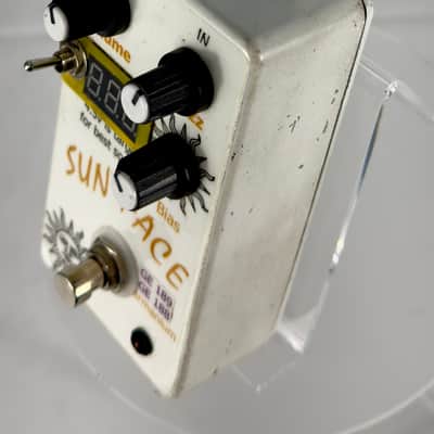 Unbranded Sun Face Clone Fuzz Effects Pedal - White image 4